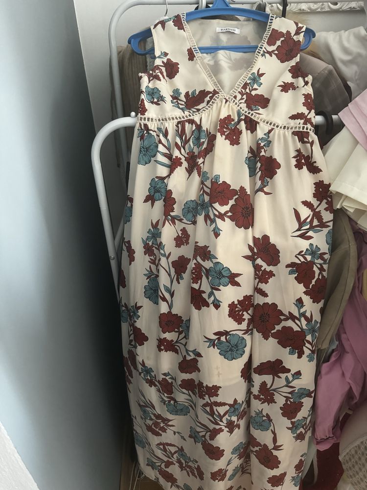 Сукня s 250 грн