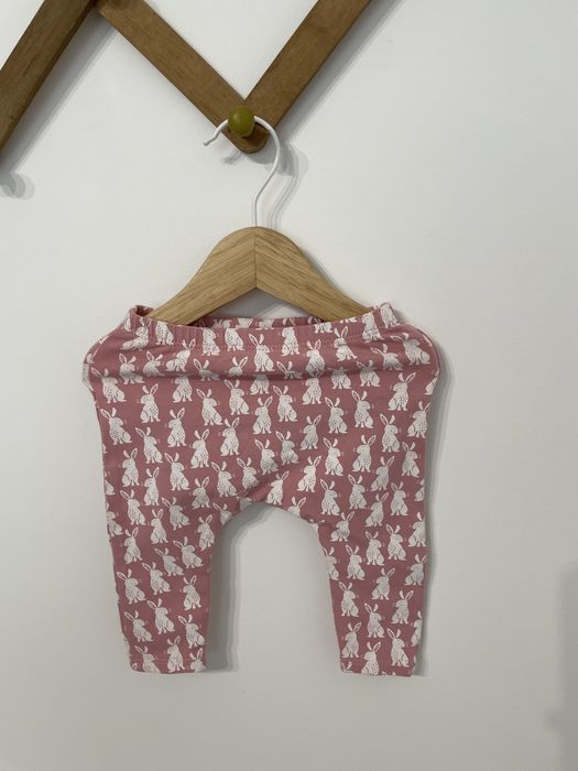 Komplet next bluzka legi 62 jak nowy króliki biały różowy