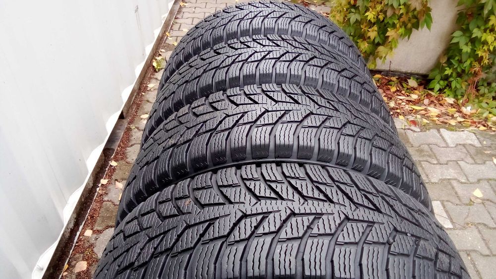 Opony Zimowe Nokian 215x65x16C 109/107T 2021 rok 7,5mm 270zł sztuka