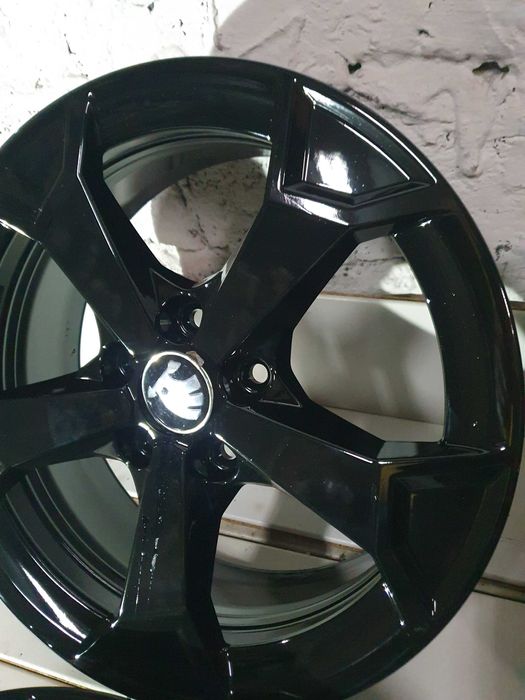 712# Alufelgi SKODA OE 6.5" x 17" 5x112 ET 38  Leon  Tarraco