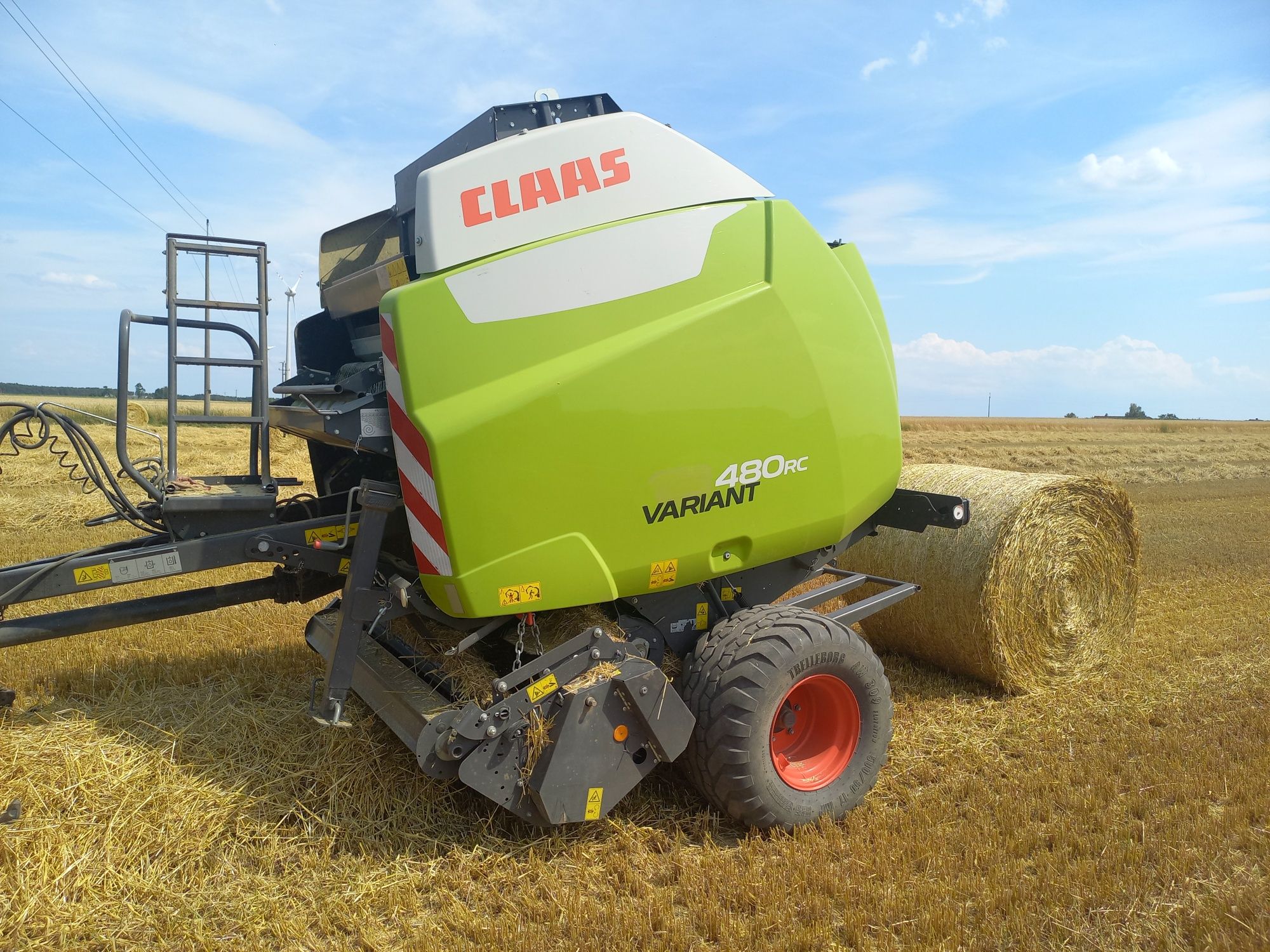 Prasa rolującaca Claas Variant 480RC 22 rok