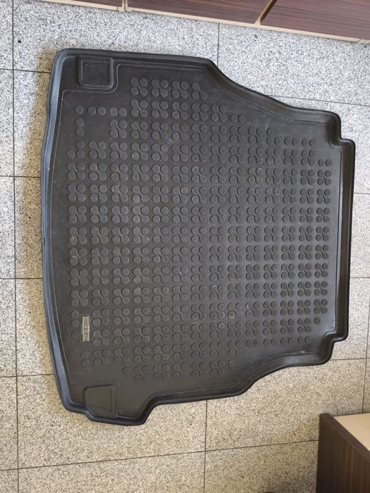 Mata do bagażnika Mercedes Benz klasa C W 206 Rezaw-Plast gumowa