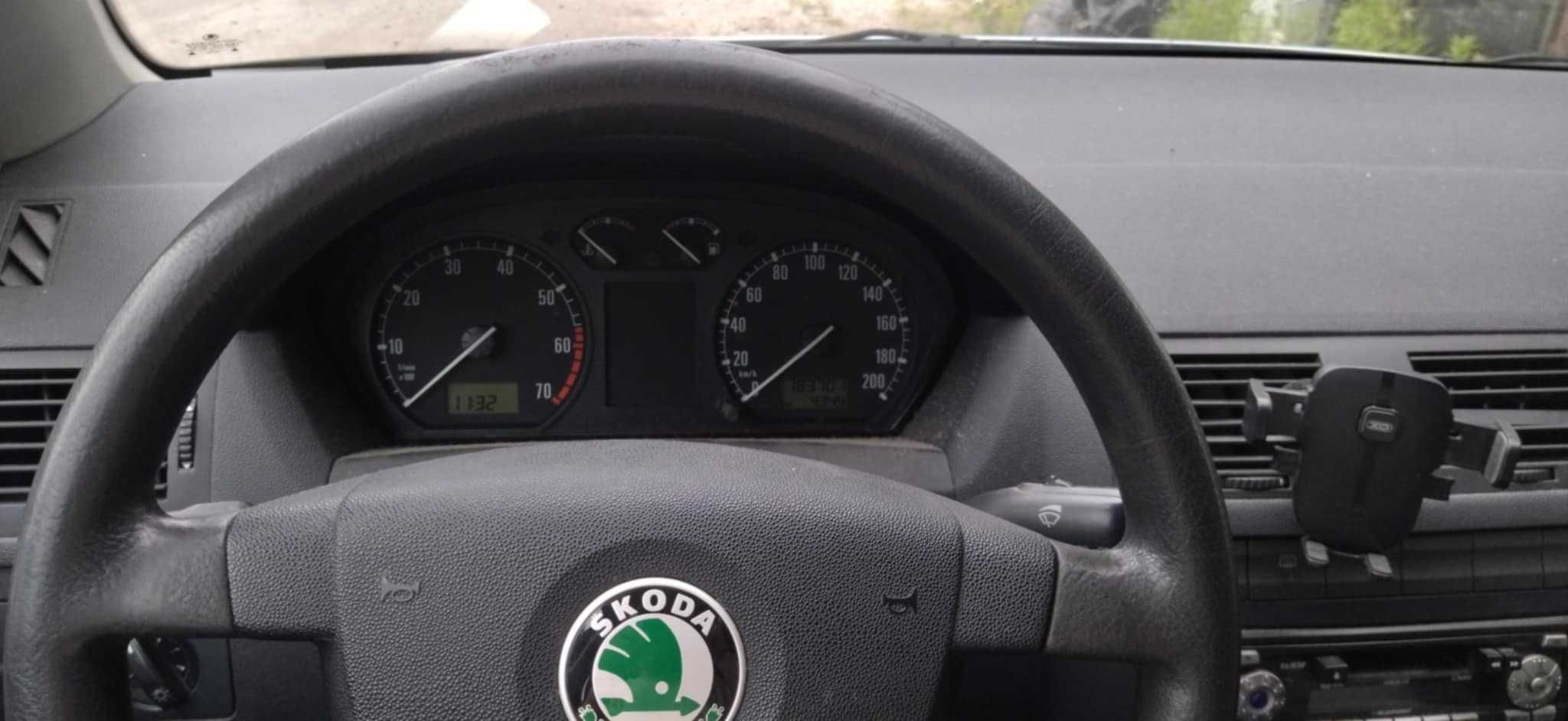 Skoda Fabia I 1.4 MPI 2003 • Odpala i jeździ • Uszkodzona – do naprawy