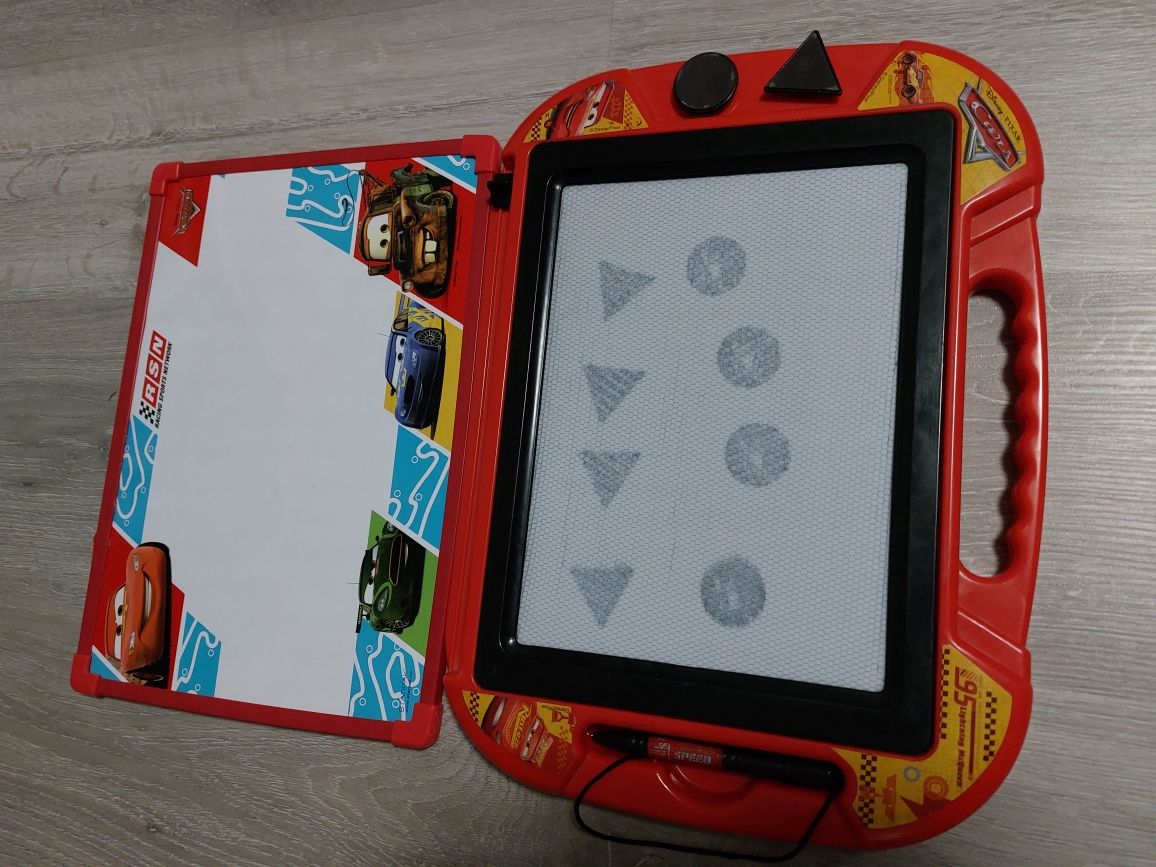Mata puzzle + magnetyczna tablica Zygzak Mcqueen