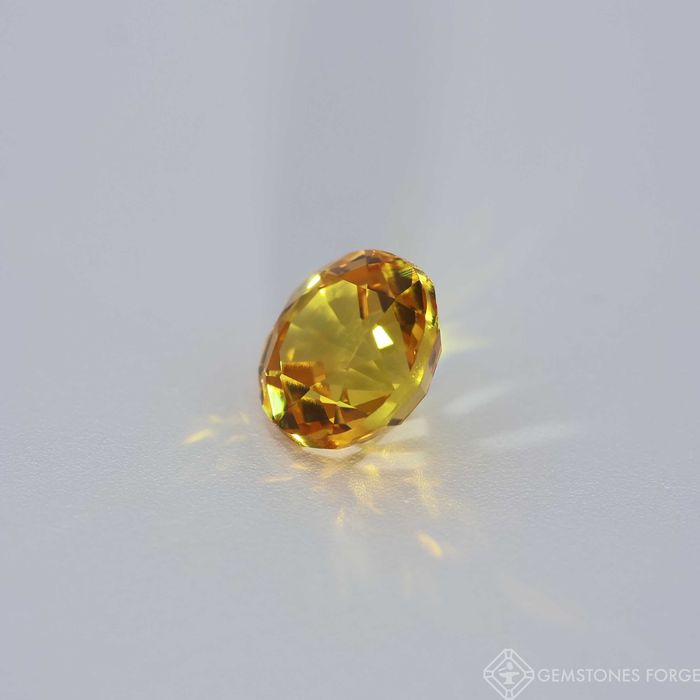 Szafir Laboratoryjnie wytworzony żółty 7 mm