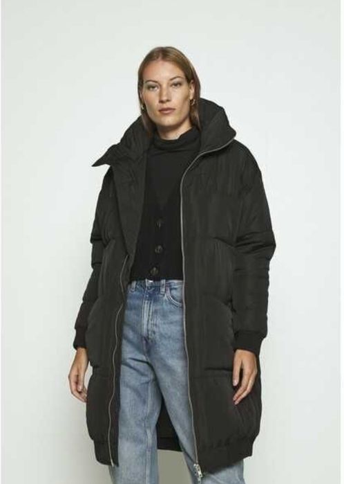 Пуховик жіночи оверсайз бренду Carin Wester S-M