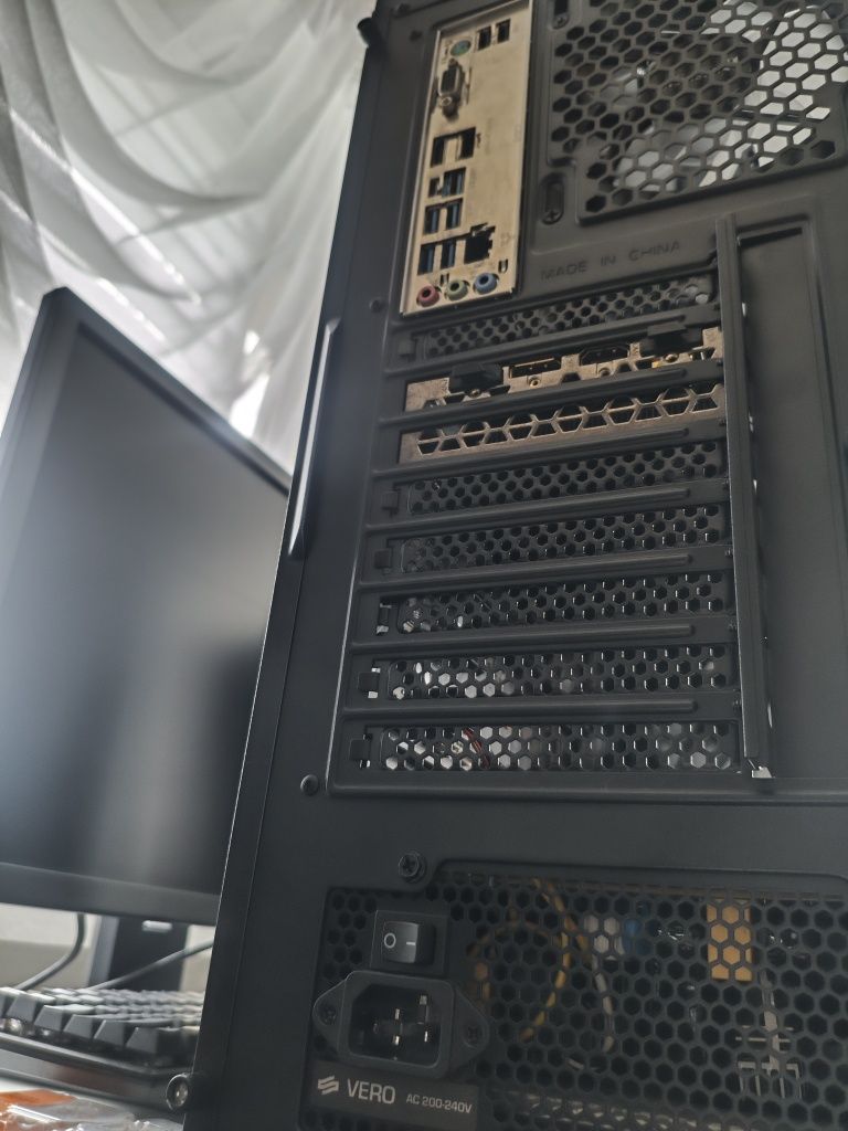 Komputer | AMD Ryzen 7 5700X/GTX 1660 Super/32GB RAM/1TB SSD/WI-FI