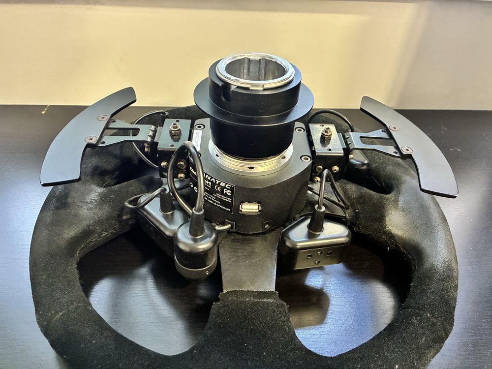 Fanatec clubsport V1 hub + rim Momo