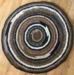 Dywanik okrągły beże-brązy śr.110 cm handmade 50zł
