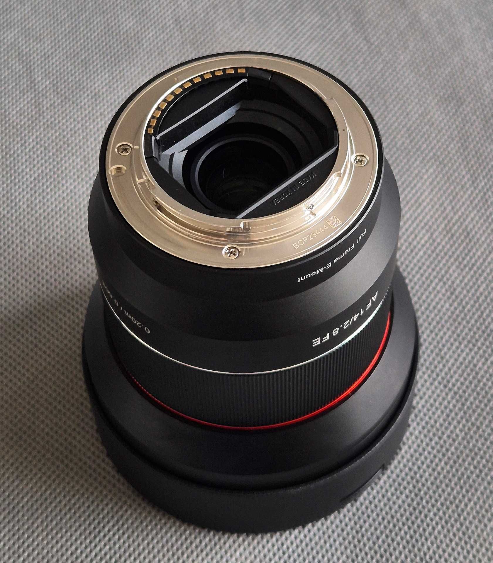 Samyang AF 24-70mm F2.8 FE + Samyang AF 14mm F2.8 FE Sony E + Stacja