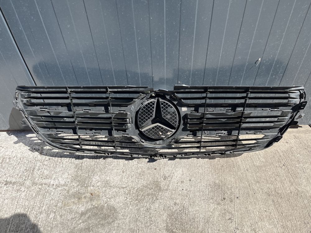 Atrapa grilla grill Mercedes V klasa 447 oryginał