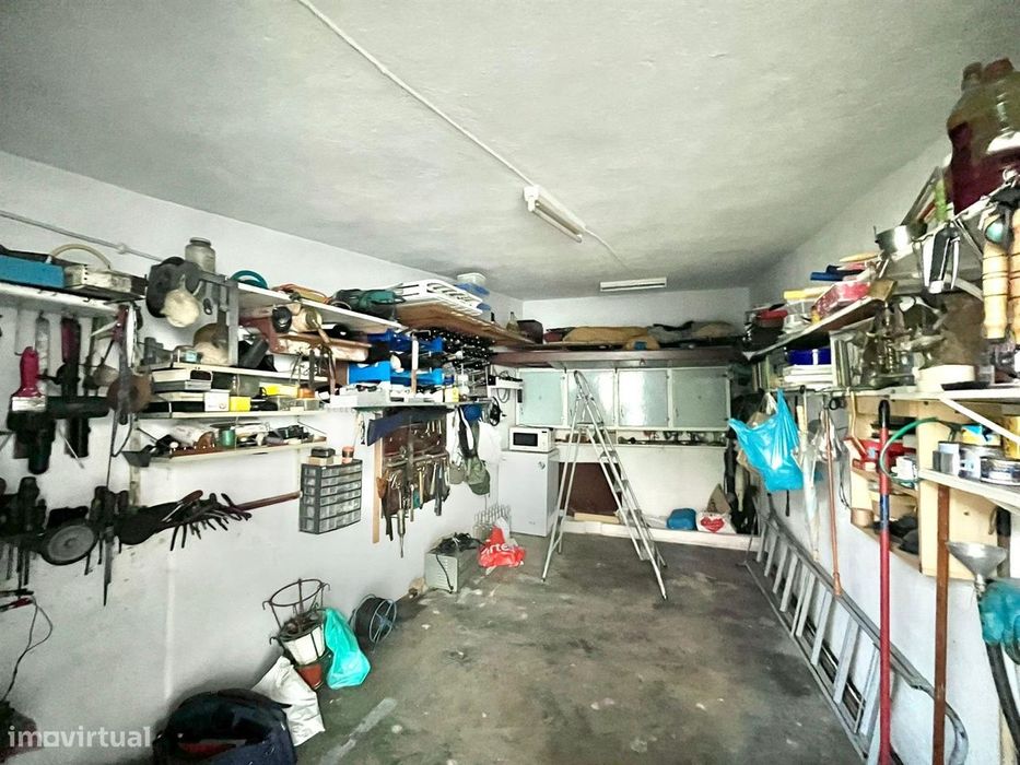 Garagem - Alto Seixalinho
