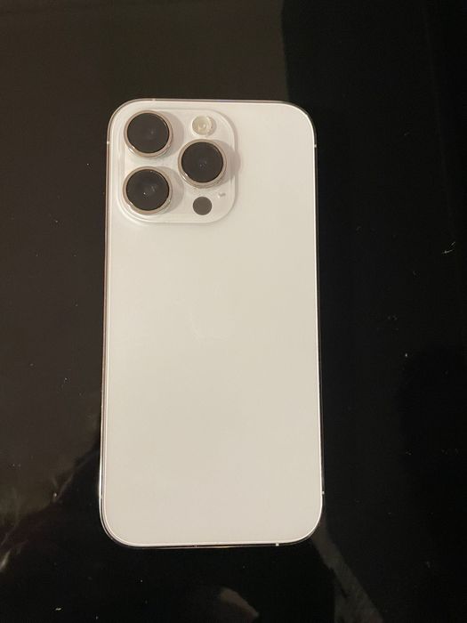 iPhone 14 Pro…..