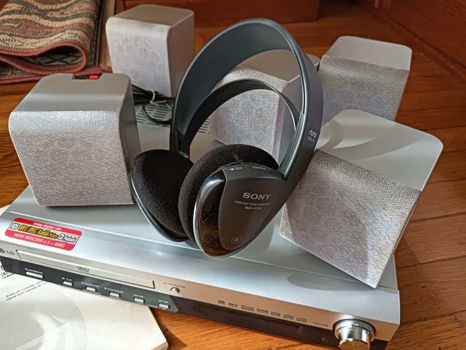 Headfones Sony s/ fios Cordless stereo, Model MDR-IF230.