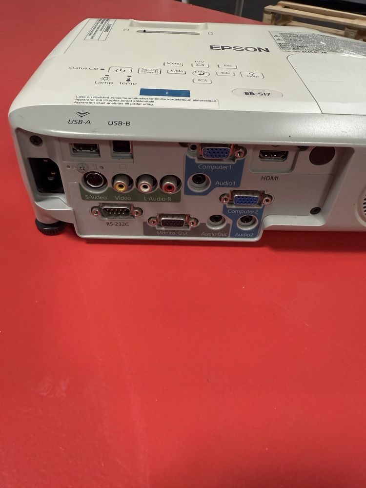 Projetor Epson EB-S17 usado