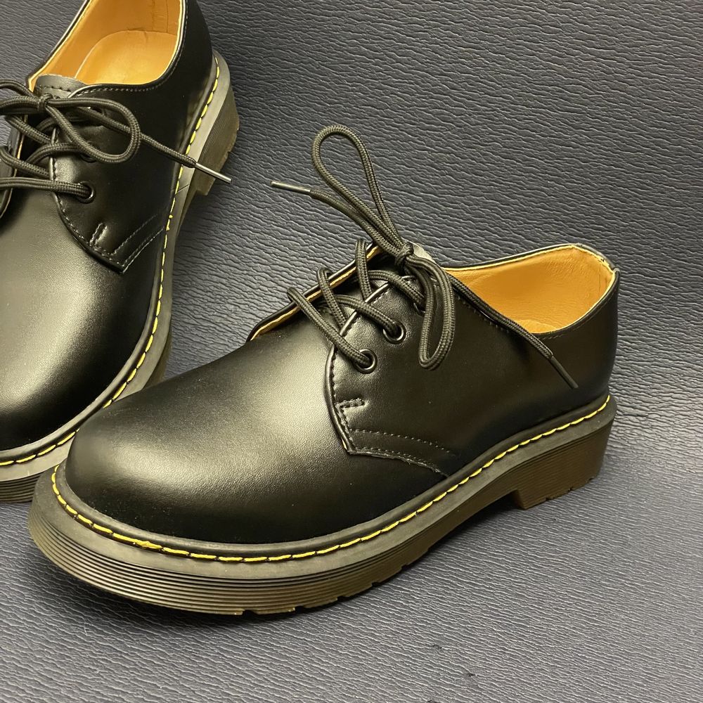 Półbuty glany unisex klasyczne eleganckie Dr Martin punk emo goth