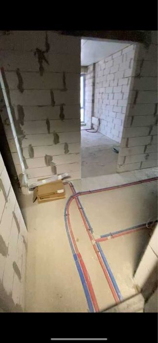 Продам 2к.квартиру вул.Гвардійців Широнінців ЖК Меридіан  35000 у.е  M