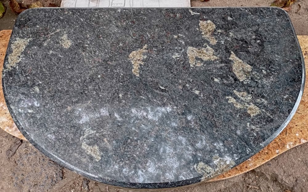 Granitowy blat na stolik