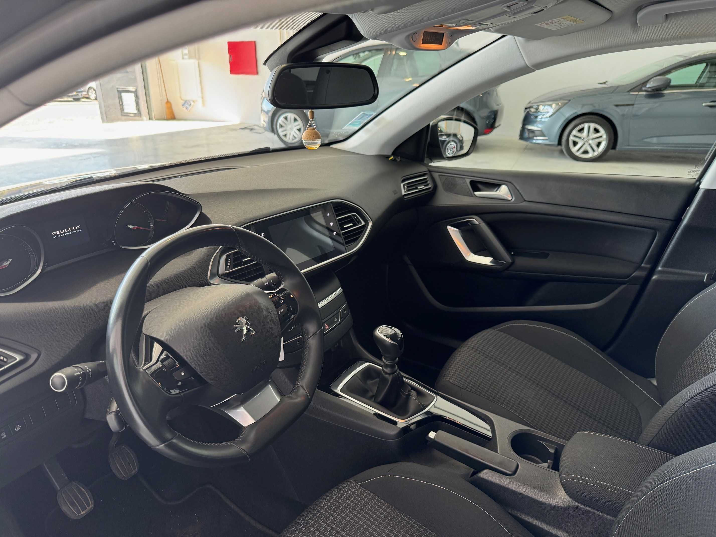 Peugeot 308 PureTech 110 Stop & Start Style