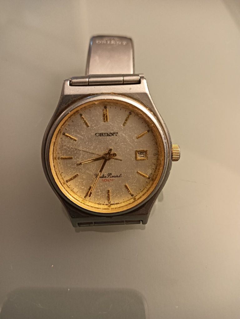 Relógio Orient Classic Design Caixa de aço de 35mm de diâmetro*