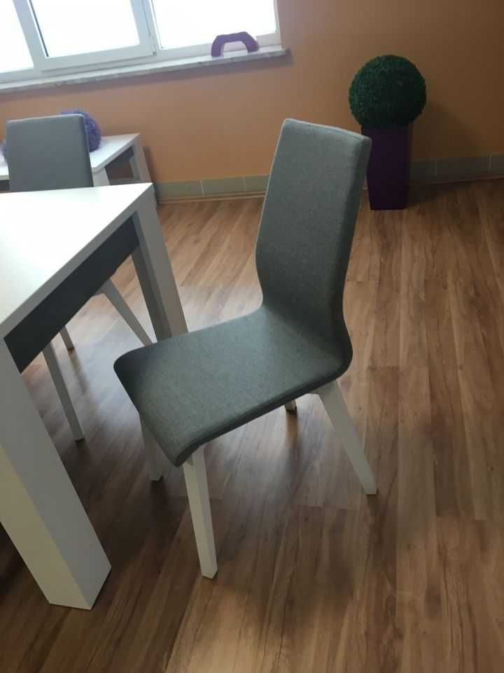 Stół rozkładany + 6 krzeseł