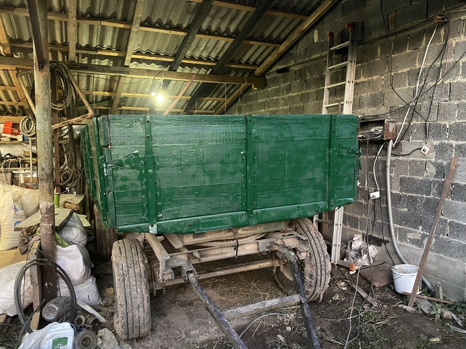 Прицеп тоакторний 2ПТС4