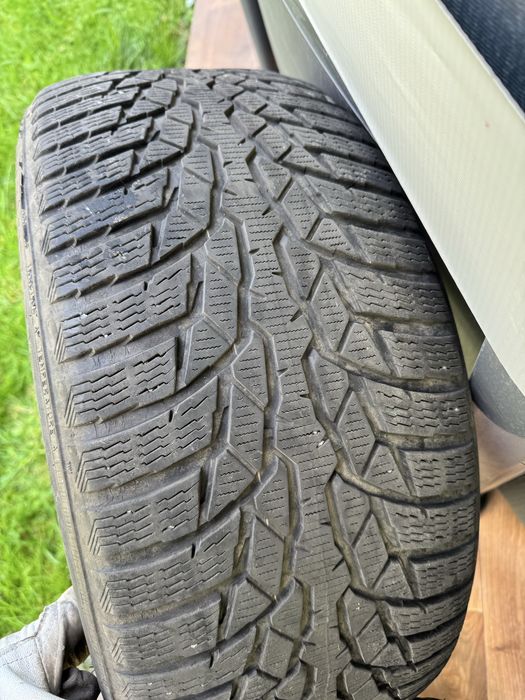 Продам шини NOKIAN WR4D 245/45 R18