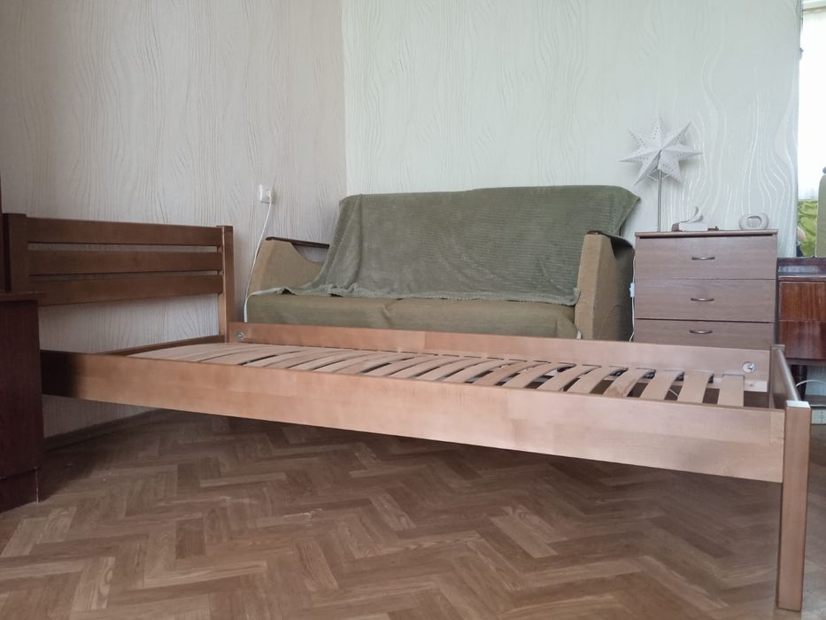 Ліжко Корніка з бука