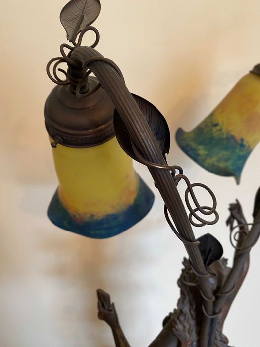 Candeeiro Arte Nova com 2 tulipas de Rancoulet