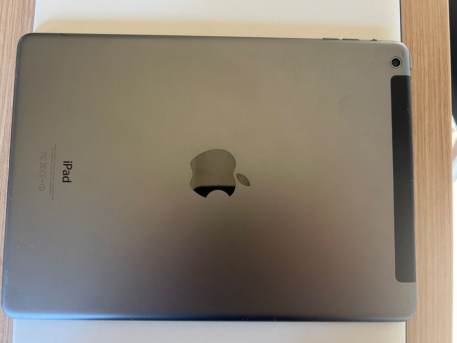 iPad Air 1 Wi-Fi + Cellular, 32GB storage, Space Gray