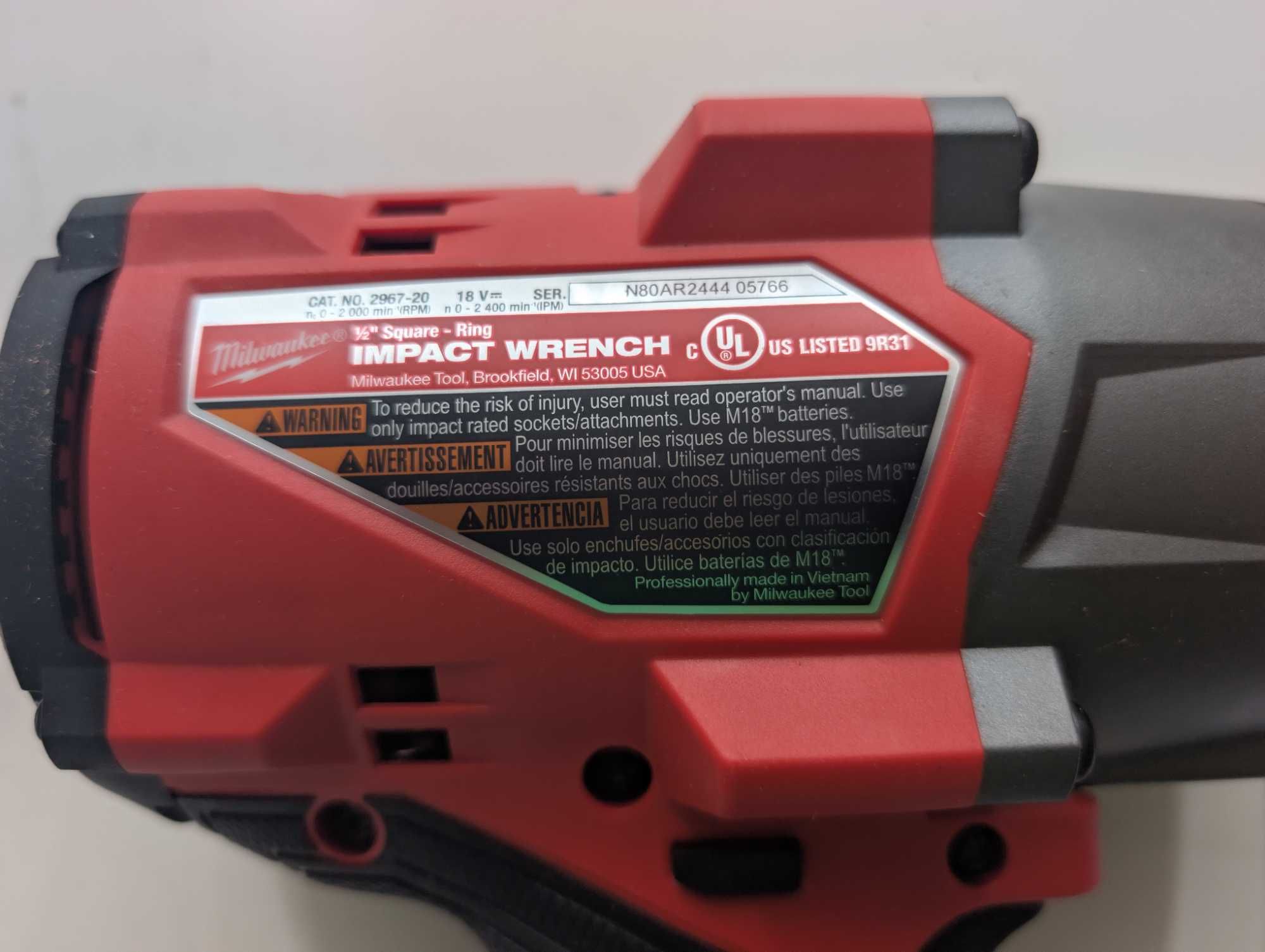 Milwaukee 2967-20 M18 FUEL Акумуляторний ударний гайковерт 1/2″