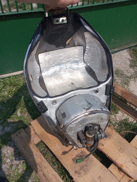 Zbiornik paliwa Yamaha thundercat 600 bak paliwo kranik pompa i6