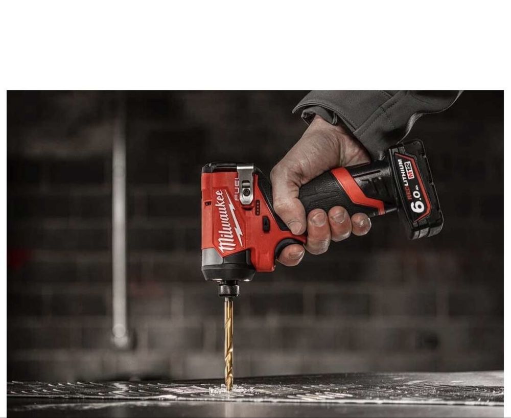 Гвинтоверт акумуляторний Milwaukee M12 FID2-0