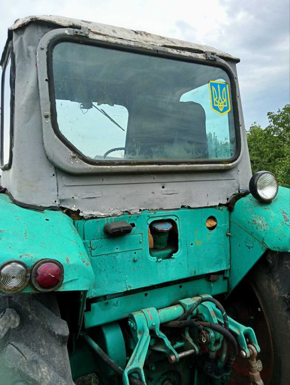 Продам трактор ЮМЗ 6, мала кабіна, з документами