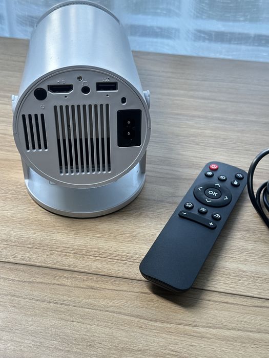 Новий Проектор HY300 – HD, Android 11, YouTube, Netflix, Google Play