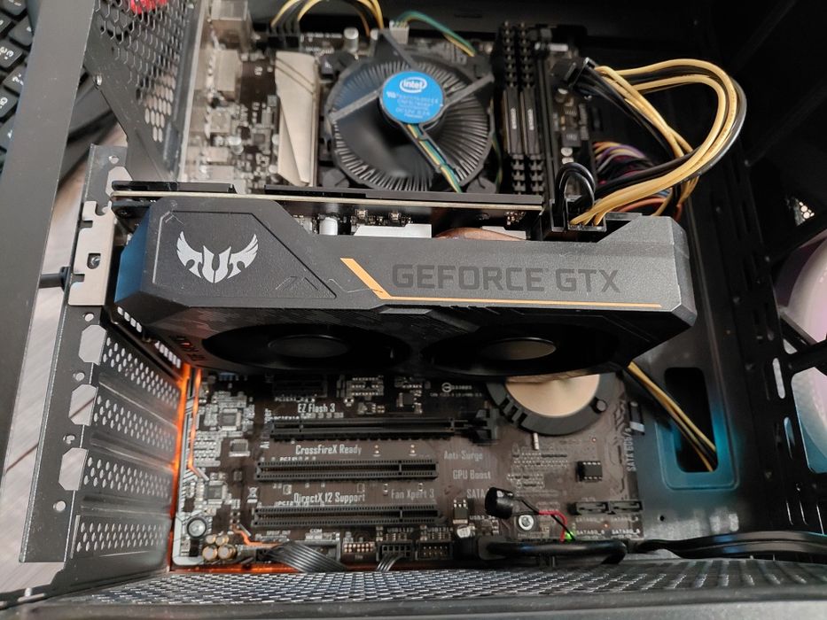 Відеокарта Asus GTX 1660 TUF Gaming 6GB артефакти