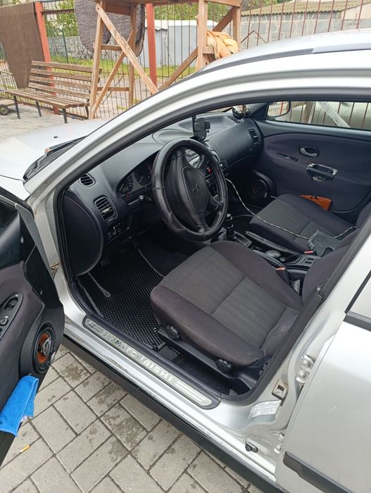 Продам Mitsubishi Carisma