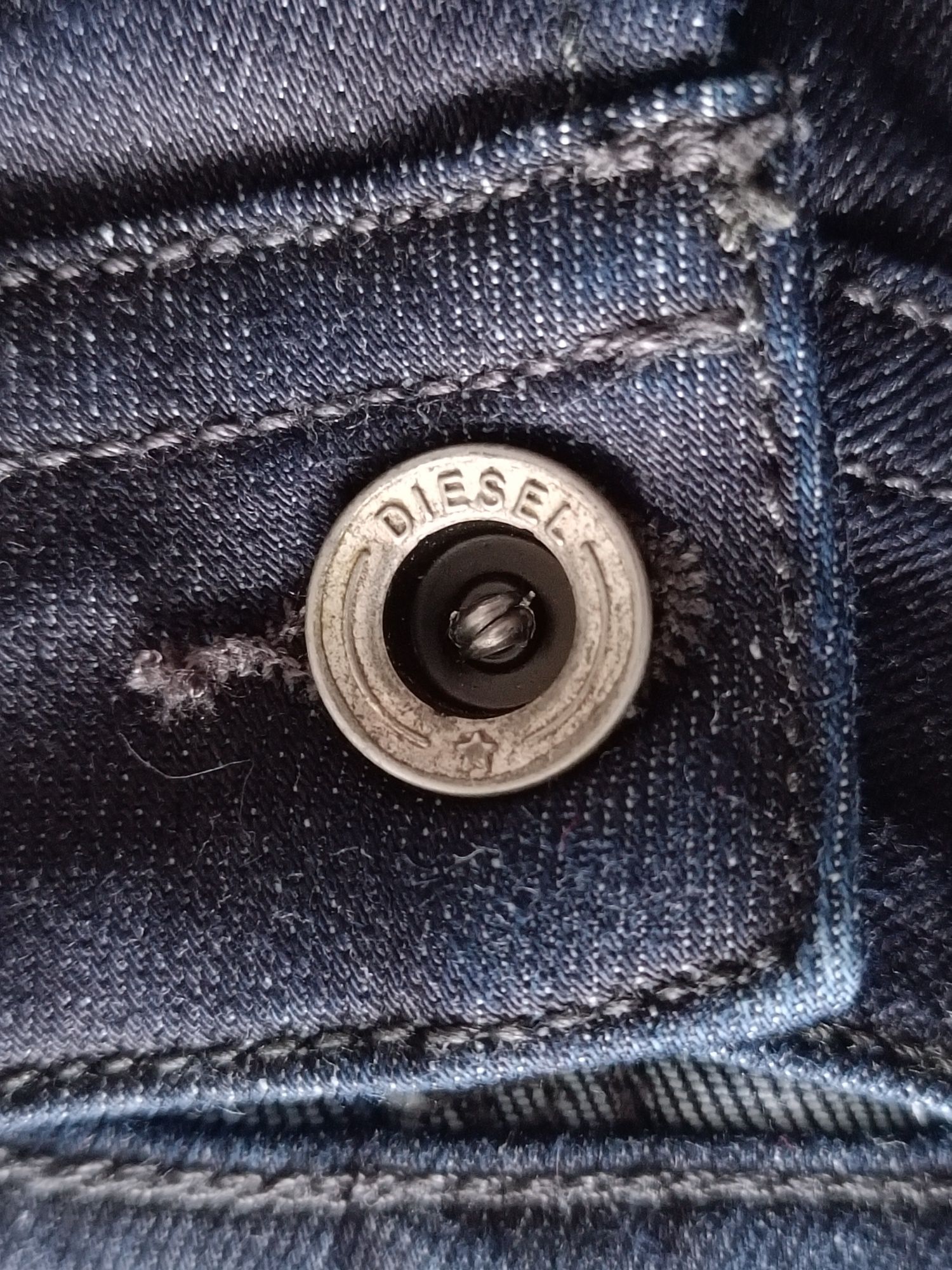 Продам оригинальные новые мужские джинсы Diesel 30/32
