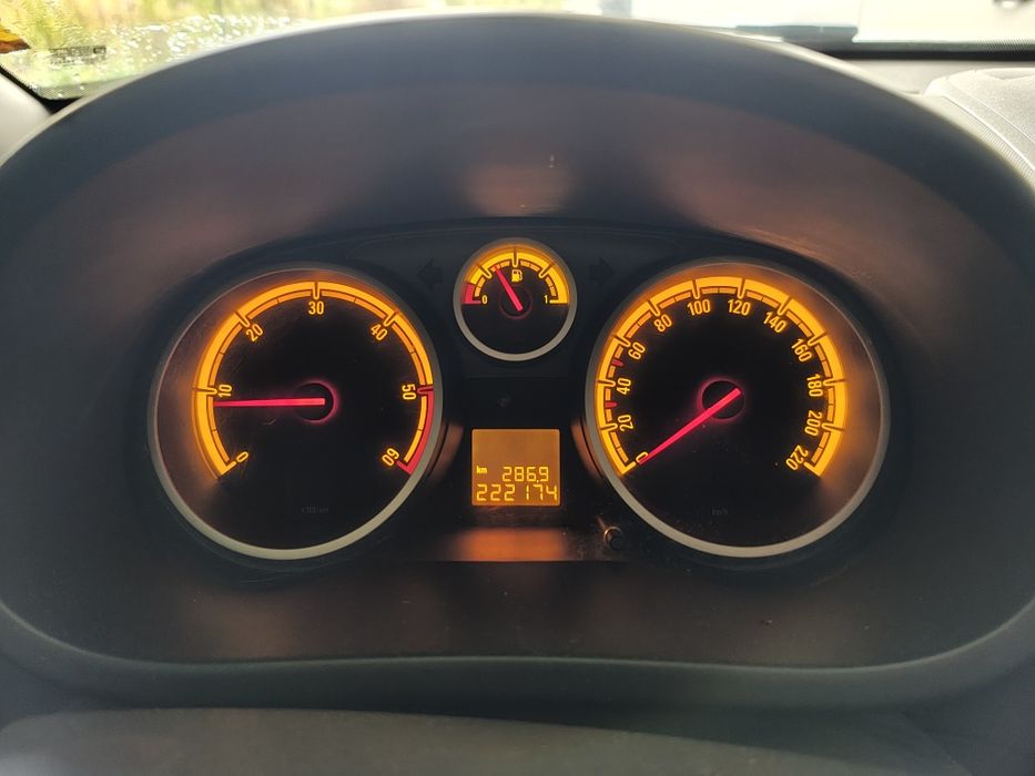 Opel Corsa D 2009r