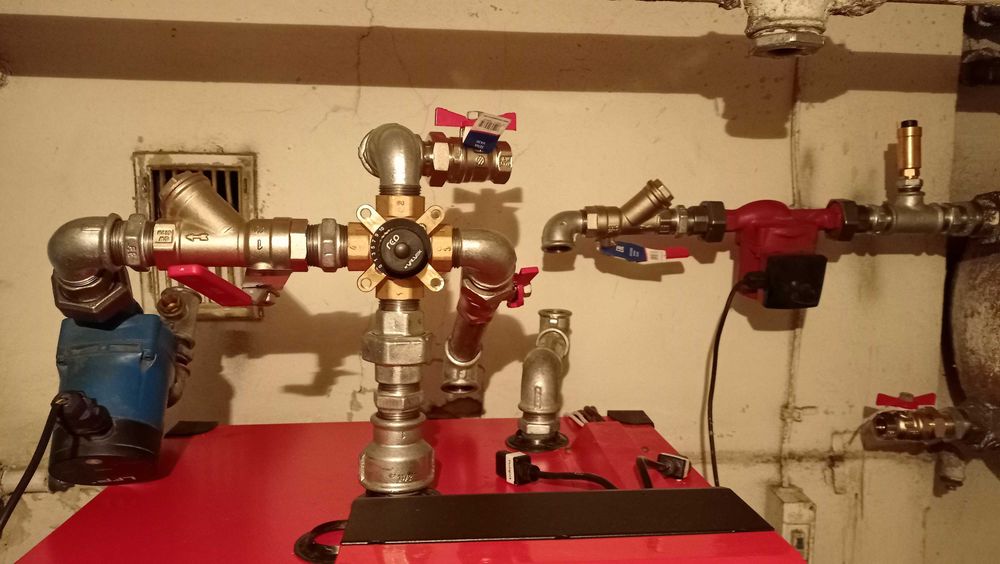 Hydraulik instalacje piece na paliwo stałe
