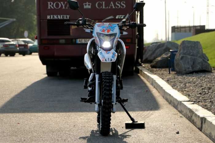 Мотоцикл GEON X-ROAD LIGHT 200сс