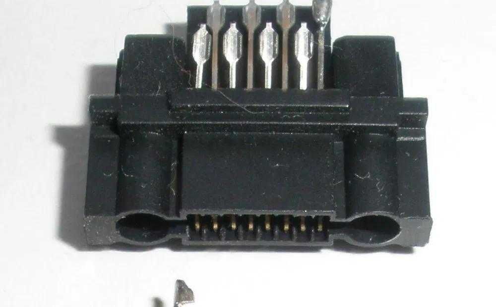 Разъем Mitsubishi Trium Aria телефон зарядка