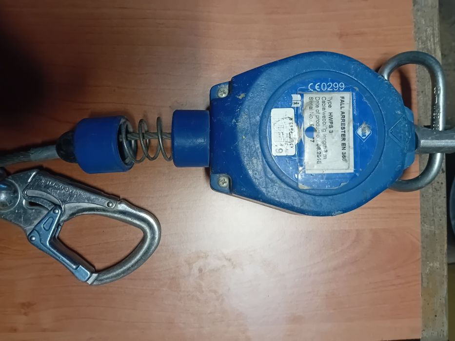 Urządzenie samohamowne Ikar