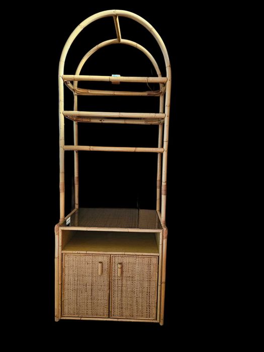 Móvel estante em verga - Muito bom estado geral