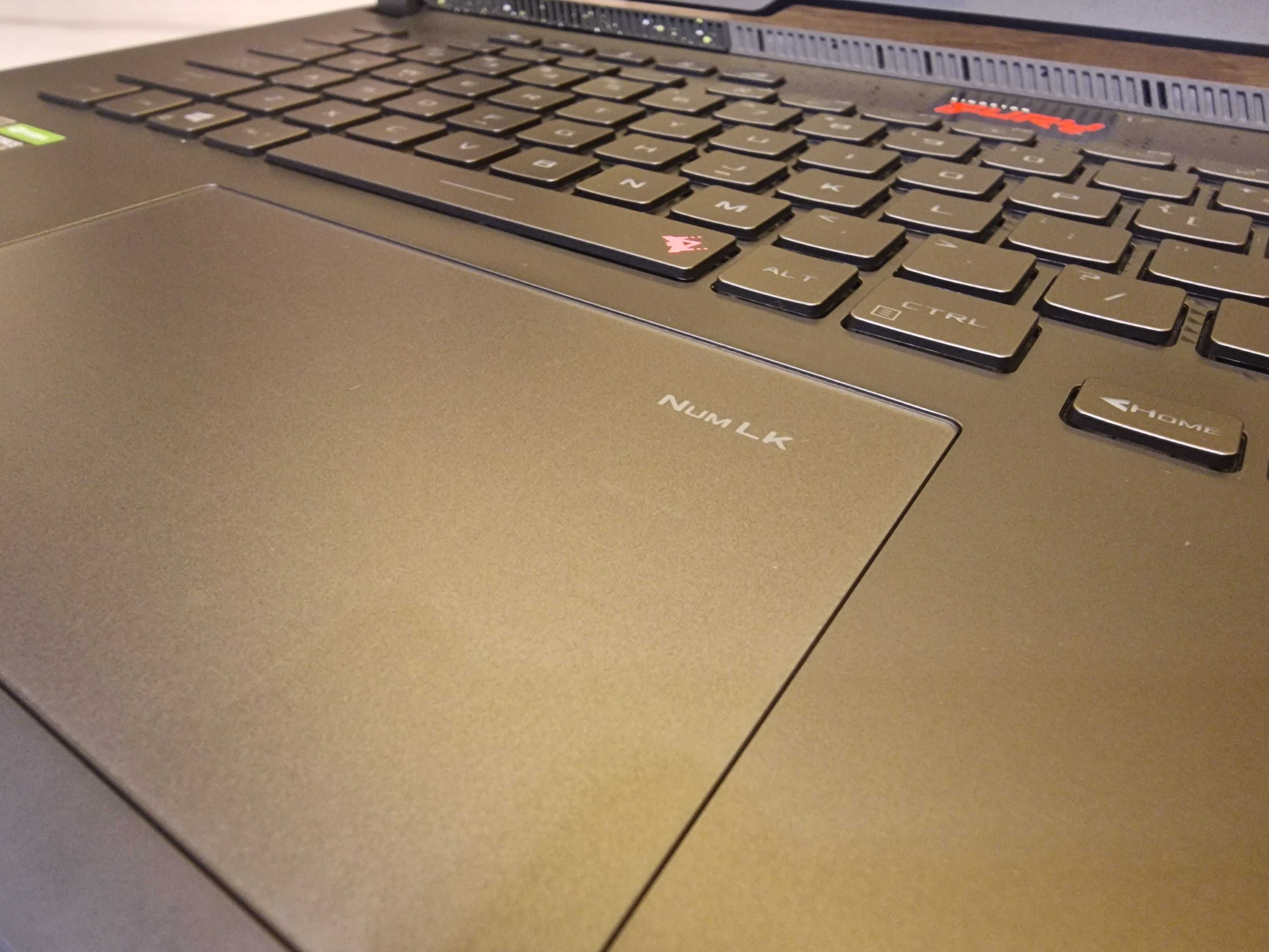 ASUS ROG STRIX G16 (G513R); Ryzen 7 6800H; 32GB DDR5; GEFORCE 3070TI
