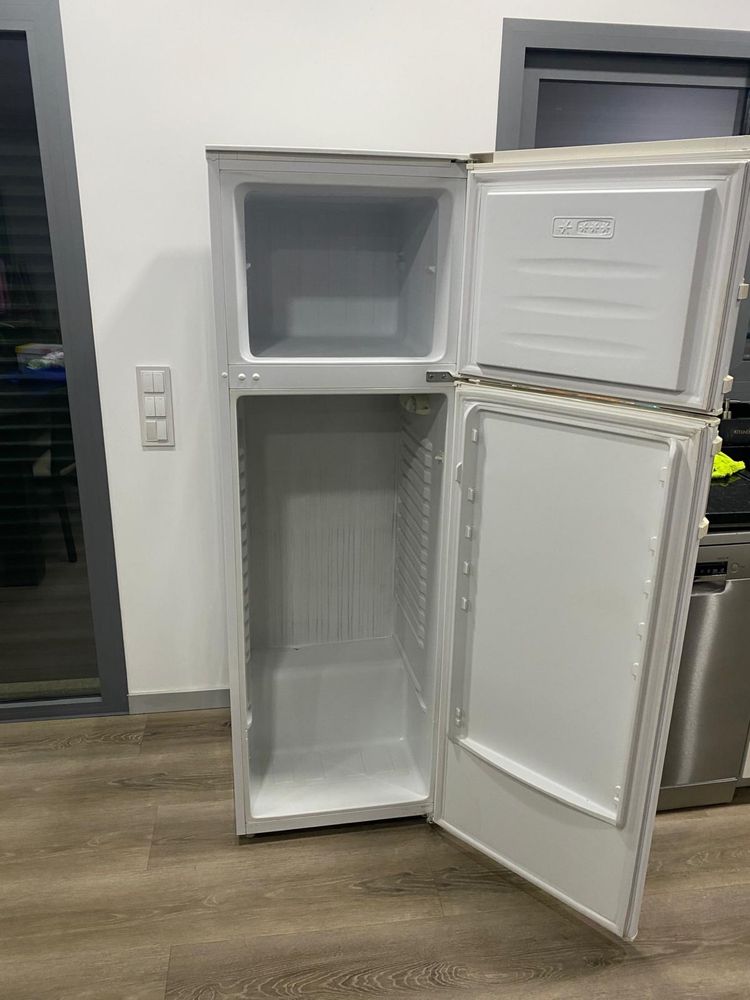 Frigorífico com arca (duas portas)