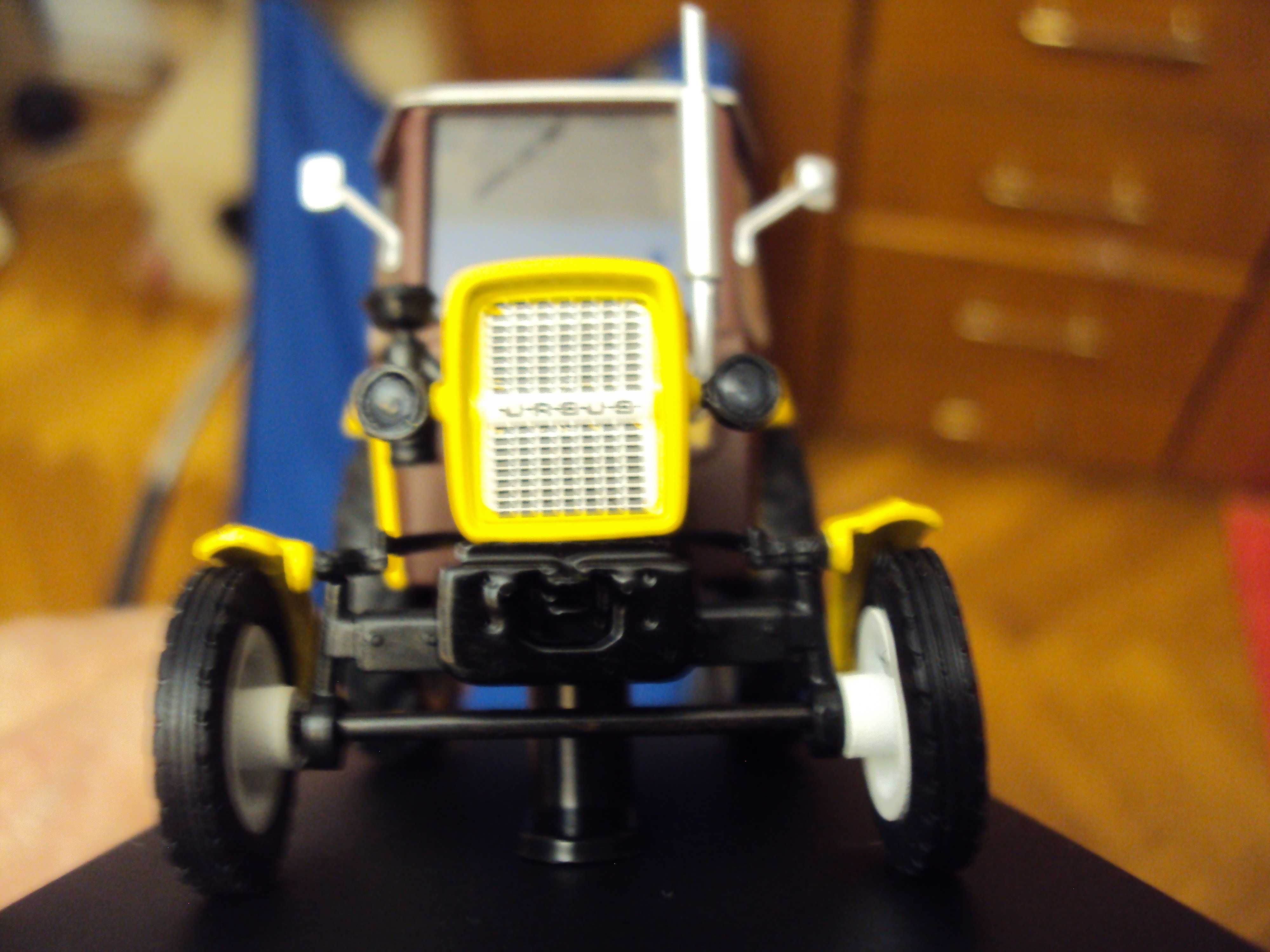 model traktor ursus C -330 konwersja skala 1/43 ixo z przesyłką