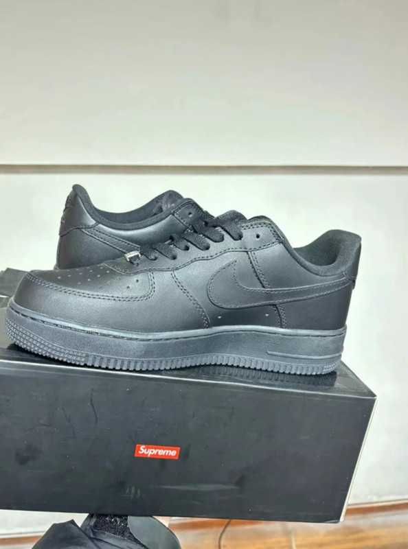 ButyDamskie NikeAirForce1Black Trampki Supreme Roz.44