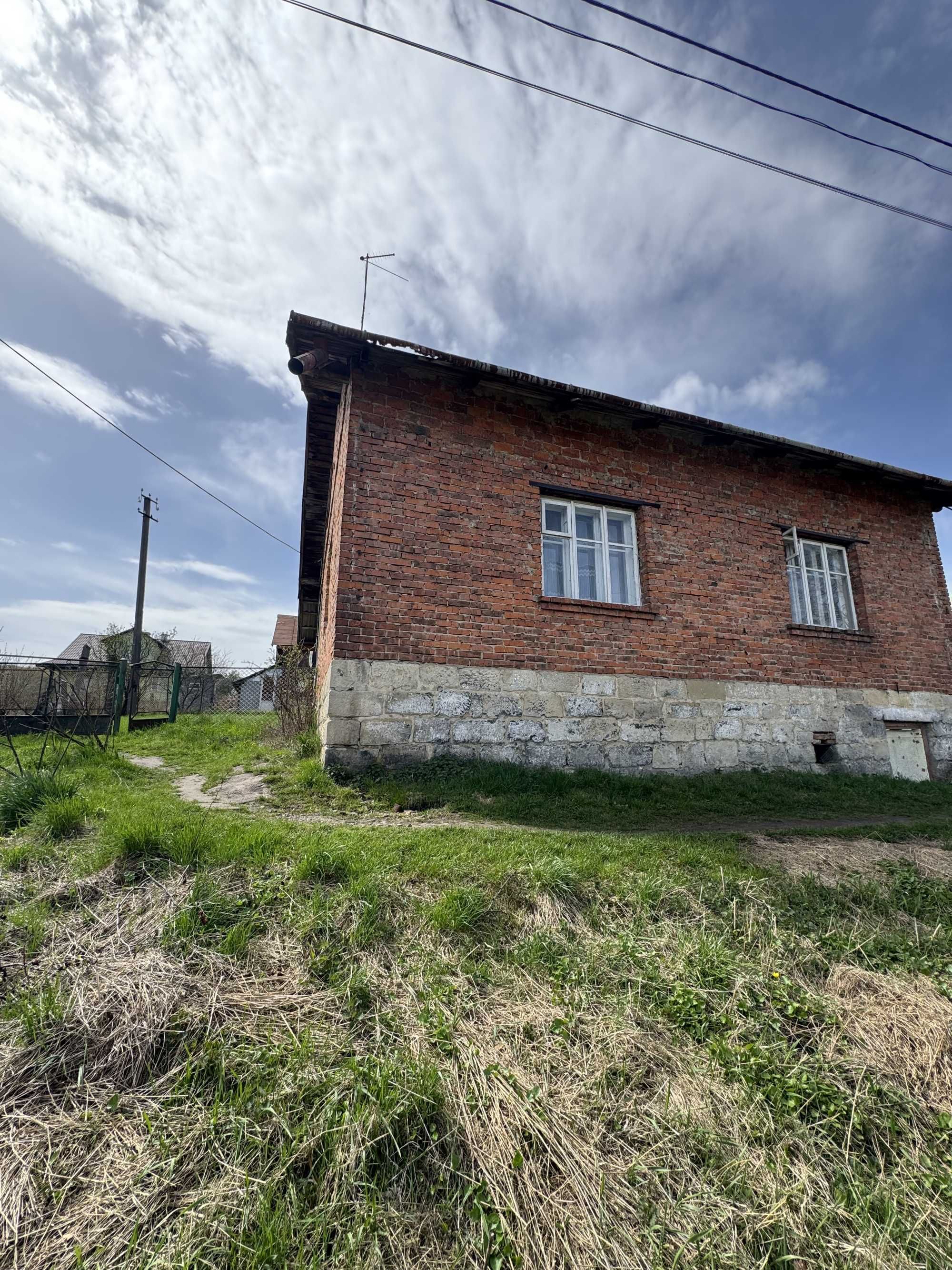 Продаж окремого будинку близько Сихова , Давидів