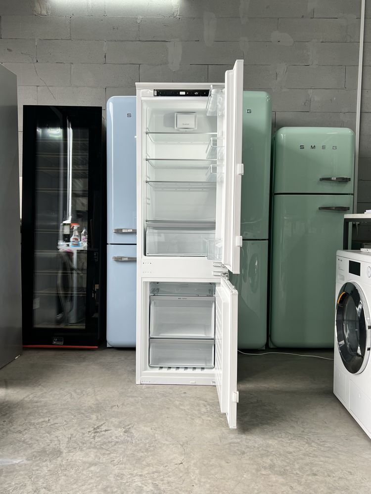 Вбудований холодильник Miele KFN7714 ВИСТАВКА СТАН НОІОВГО!!!
